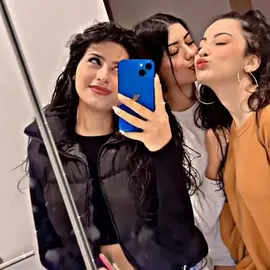 Lillyy Rose profile image