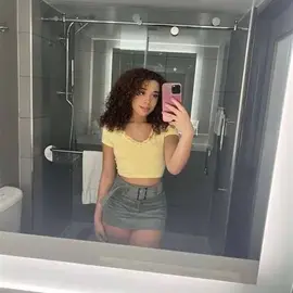bella Smith profile image
