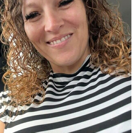 Alice Julie profile image