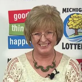 Julie leach profile image