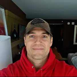 Henry Cavill profile image