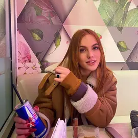 Alisa Stella profile image