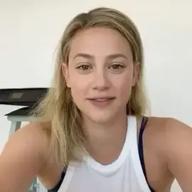 Lili Reinhart profile image