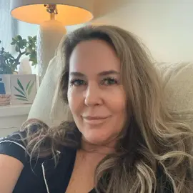 Luz Elena profile image