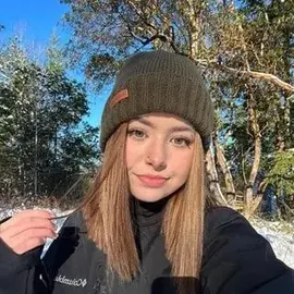Hannah Rebecca profile image