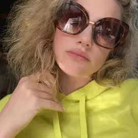 Lauren Elizabeth Elizabeth profile image
