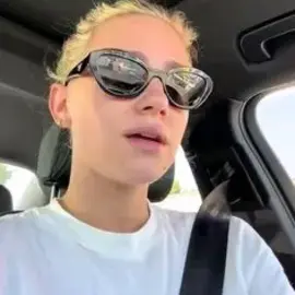 Lili Reinhart profile image