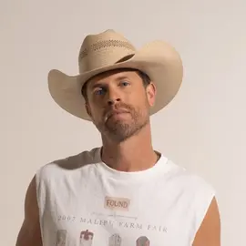 Dustin Lynch profile image