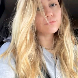 Miley Cyrus profile image