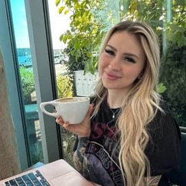 Alyssa rudy profile image