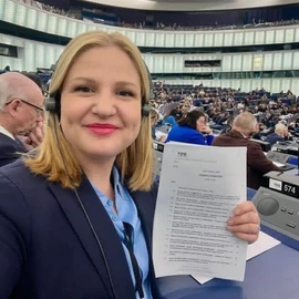 Elizabeth Harned profile image