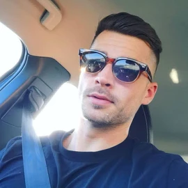 Thomas profile image