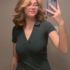 Ellie Nova profile image