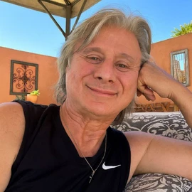 Steve Perry profile image