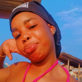 Rose Queen profile image