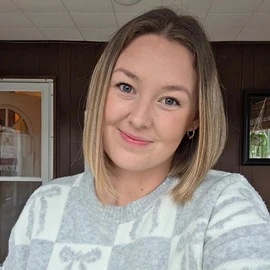 Laura R Reaves profile image