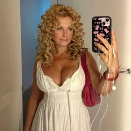 Melinda charrisse profile image