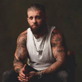 Brantley Gilbert profile image
