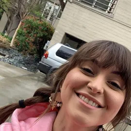 Chloe Brooks profile image