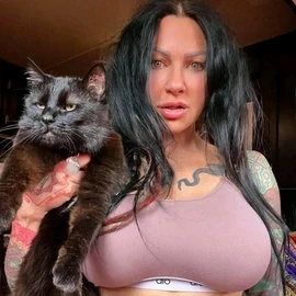 Jennevieve profile image
