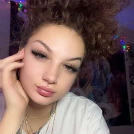 Kelly Llorentte profile image