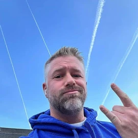 Chris profile image