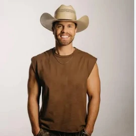 Dustin Lynch profile image