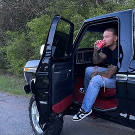 Kane Brown profile image