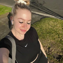 Darlene June profile image