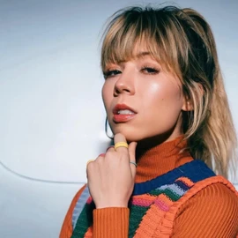 Jennette Official profile image
