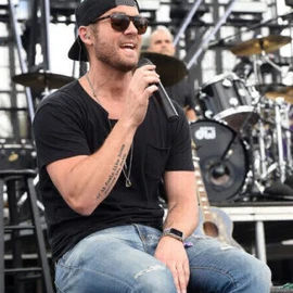 Brett Young Official profile image