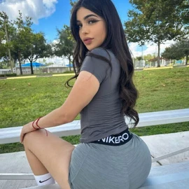 Alina Rose profile image