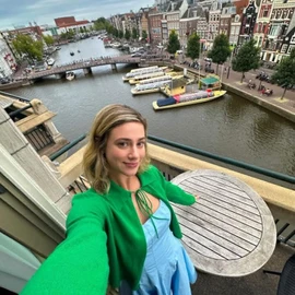 Jennifer Reinhart profile image