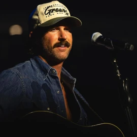 Riley Green profile image