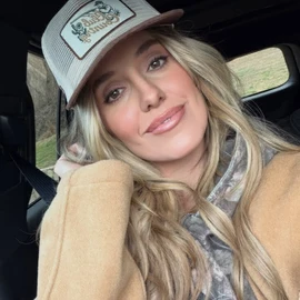 Lainey Wilson profile image