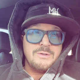 Zak bagans profile image