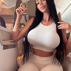 Yvonne bar profile image