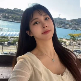 Kim yoo jung profile image
