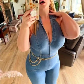 Emily Andrew profile image