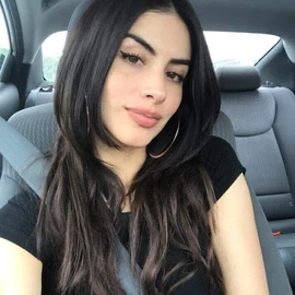 Helene Carrol profile image