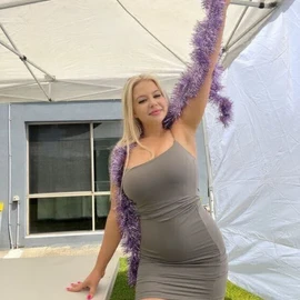 Bella Becky profile image