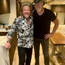 Trace Adkins profile image