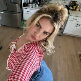 Sarah danee profile image