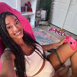 Miss Bnasty profile image