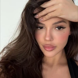 Olivia Olive profile image