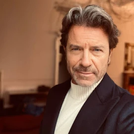 chris larry profile image