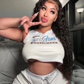 Clara Jos profile image