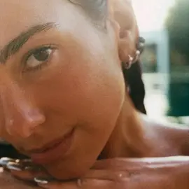 Dua Lipa profile image