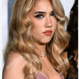 Valentina Paloma Pinault profile image