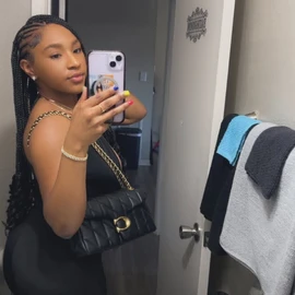 Ashley Debbie profile image